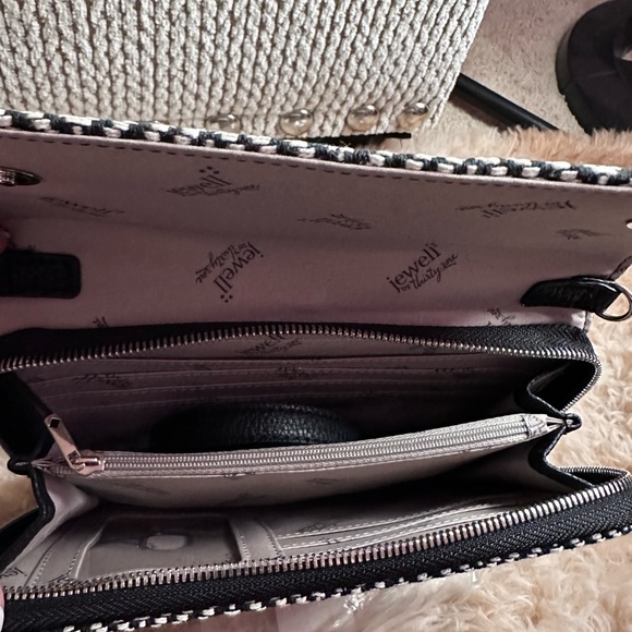 NWT Thirty-One Geometric Black and White Crossbody - Picture 6 of 8
